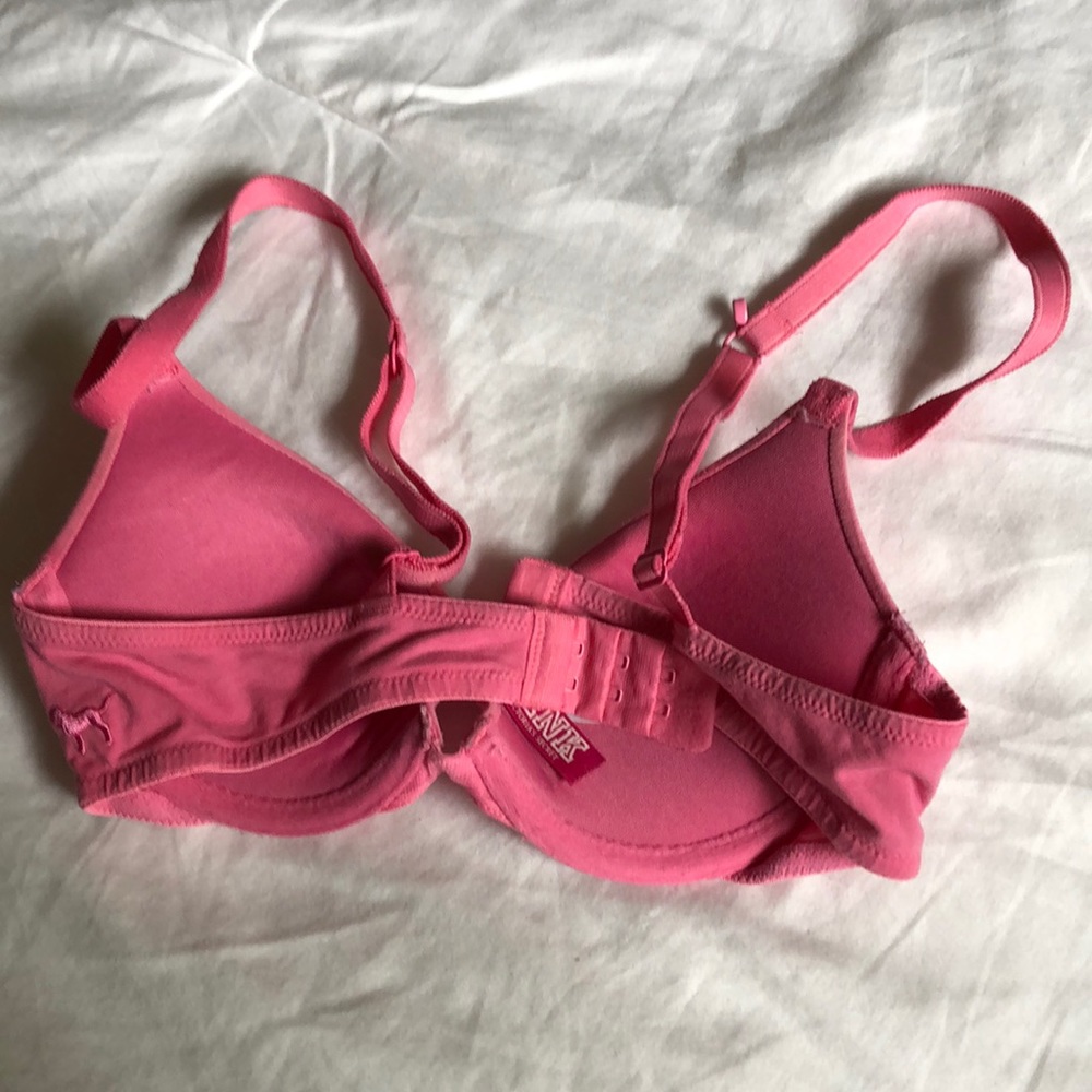 Pink bra - Picture 2 of 2